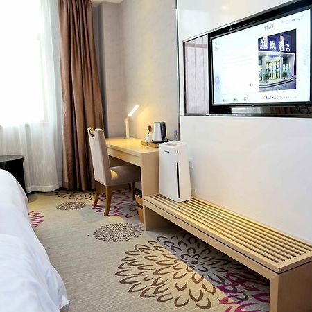 Lavande Hotel Baiyun International Airport Branch Guangzhou Exterior foto